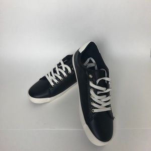 Old Navy Black Jack Sneakers Size 7 Women's